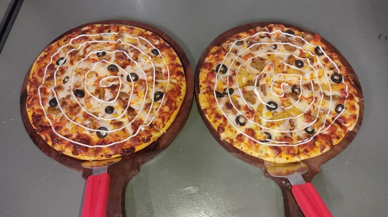 Chicken blast pizza medium